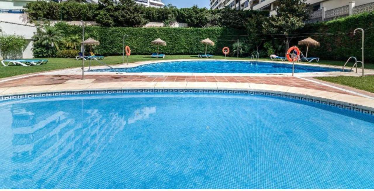 Marbella Edificio Puerto Azul Apartment Exterior photo